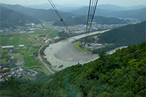 �R����018